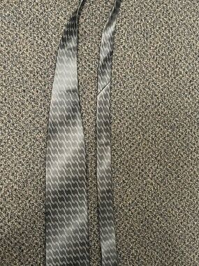 Pavone Black and Gray Silk Patterned Tie